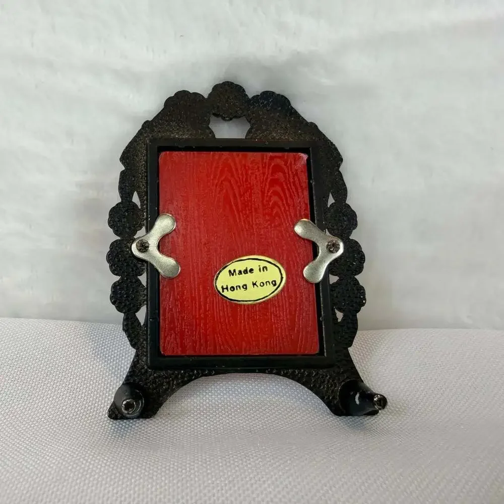 Small Oval Table Top Picture Frame Metal Floral Design